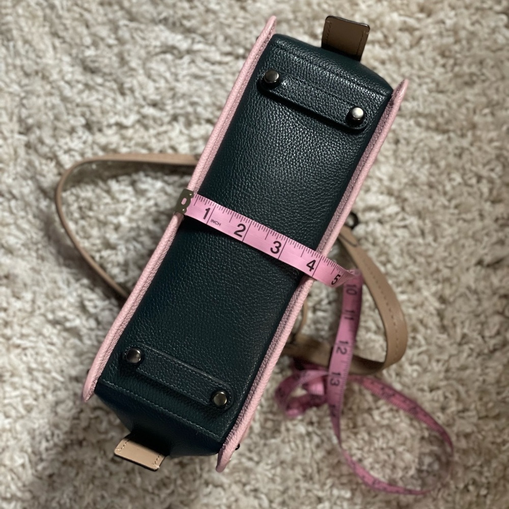 Cute Coach Purse 👜 - Picture 4 of 9